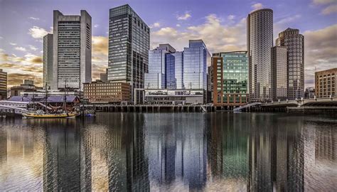 Discover the enthralling history of Boston