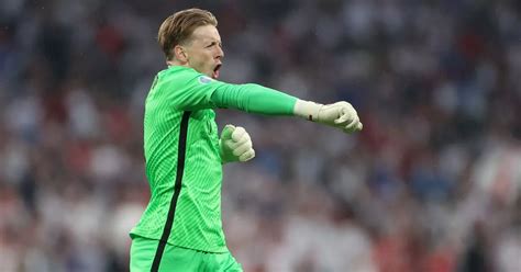 Who is England goalkeeper Jordan Pickford and who does he play for ...