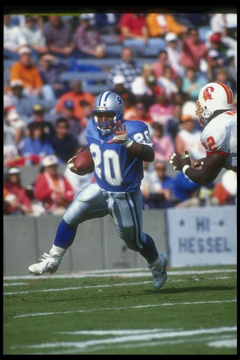 Detroit Lions: Memorable Moments of NFL Hall of Fame RB Barry Sanders ...