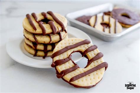 Copycat Keebler Fudge Stripes™ Cookies | Dixie Crystals