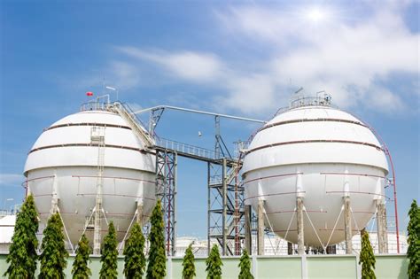 Know about Naturral Gas and its Storage Facilities.