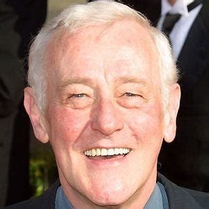 John Mahoney - Trivia, Family, Bio | Famous Birthdays