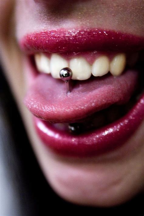 I want my tongue pierced so badly! Only 42 days :) | Cool piercings ...