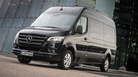 The Mercedes-Benz Sprinter: A very special van turns 25 | Mercedes-Benz Group > Company ...