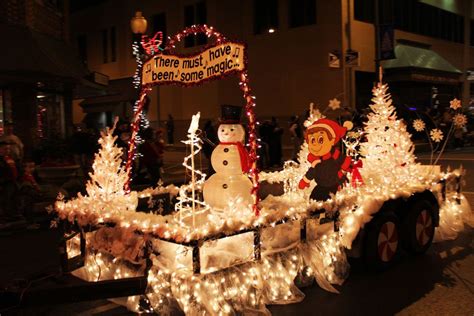 float | Downtown Campbellsville™ - Kentucky's Next Great City™ | Christmas float ideas ...