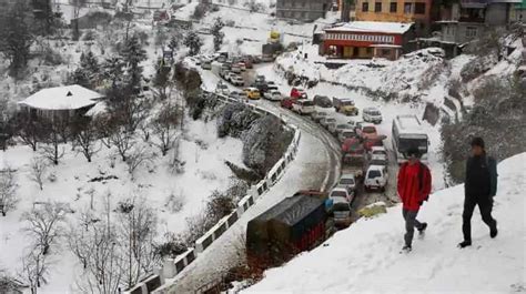 Snowfall in Manali 2022 news: Dip in temperatures as J&K, Himachal receive fresh snowfall ...