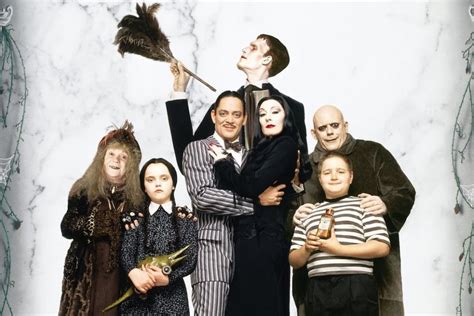 THE ADDAMS FAMILY (1991) • Frame Rated