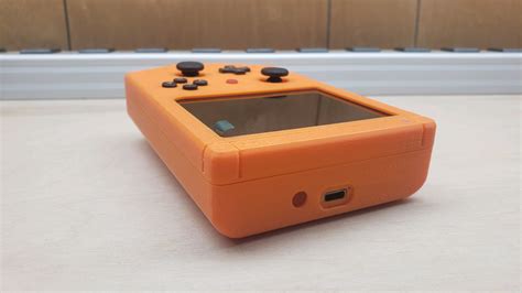 Gamer Crams Nintendo Wii Into Custom Game Boy-Sized Console, Calls it ...