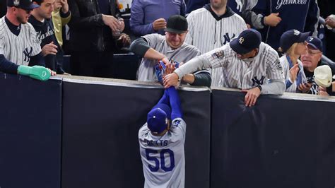 World Series fan interference, explained: Yankees fan infuriates ...