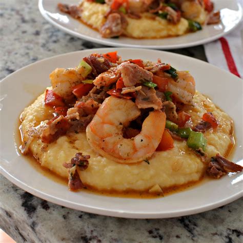 Shrimp and Grits Southern Style | FaveSouthernRecipes.com