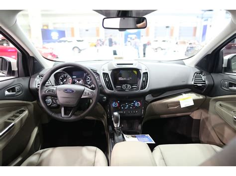 2018 Ford Escape: 184 Interior Photos | U.S. News