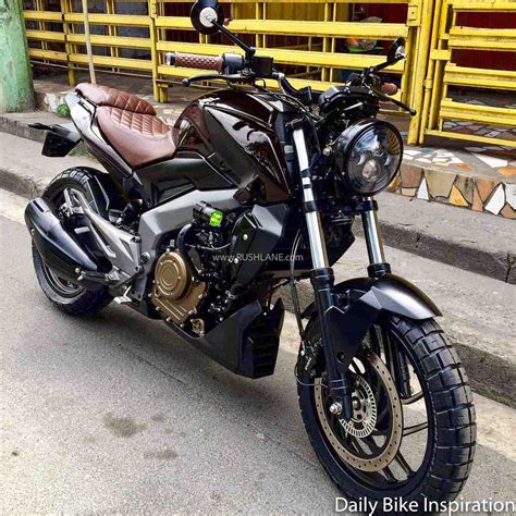 Bajaj Dominar Black modified into a scrambler - Yay or nay?