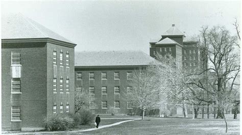 Kings Park Psychiatric Center demolition begins - Newsday