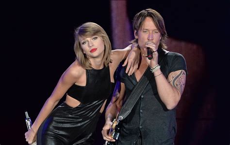 Keith Urban says he was Christmas shopping when Taylor Swift enlisted ...