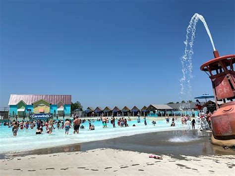 Top 4 fun things in Carolina Harbor Water Park Charlotte