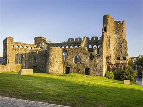 Swansea Castle (Cadw) | VisitWales