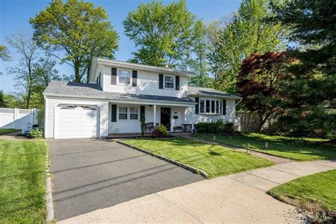 Metuchen, NJ Real Estate - Metuchen Homes for Sale | realtor.com®