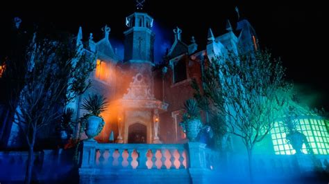 The Haunted Mansion | Magic Kingdom Attractions | Walt Disney World Resort