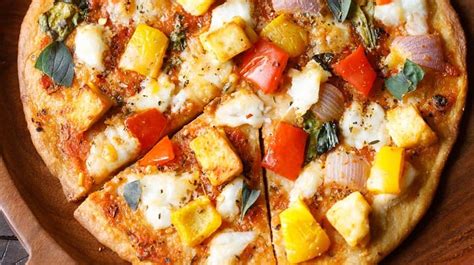 Paneer Pizza | Paneer Cheese Pizza