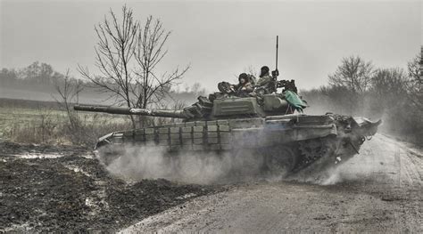 Russia Ukraine war: Why tanks are tripping up the West