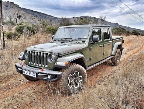 Jeep bakkie left-field alternative to Toyota Hilux and Ford Ranger