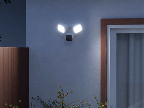 Blink Wired Floodlight Camera boasts 2,600 lumens of brightness and HD ...