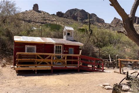 Visit the Old West Town of Tortilla Flat, Arizona - Karabou Adventures