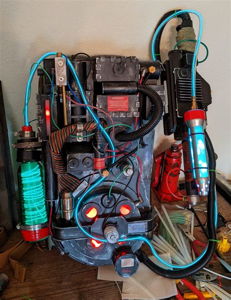 Upgraded my pack with a miniature glowing slime blower. : r/ghostbusters