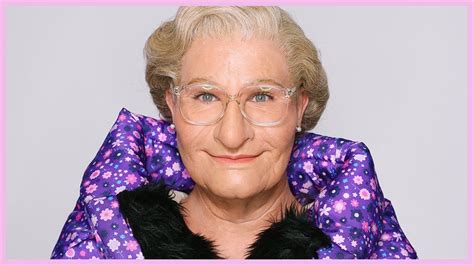 MRS DOUBTFIRE MAKEUP TRANSFORMATION | ft. Balenciaga - YouTube