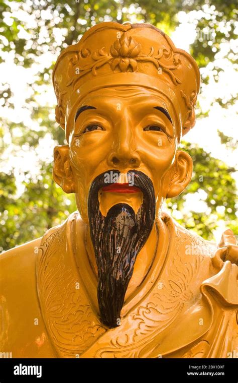 Sha Tin, Hong Kong, China - Statue at the 10.000 Buddhas Temple Stock Photo - Alamy