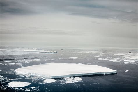 Antarctica: Aerial Photos Reveal Impact of Climate Change