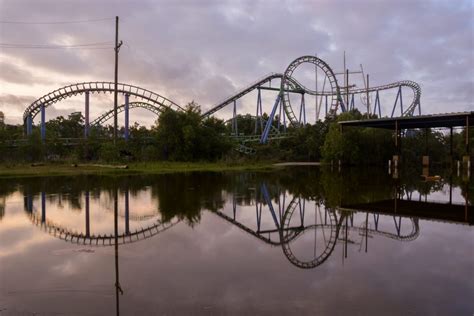 Exploring abandoned theme park: Six Flags New Orleans - Brunette at Sunset