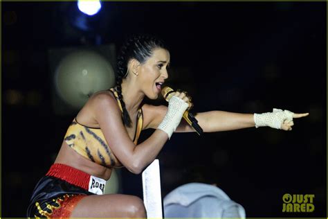 Katy Perry: VMAs 2013 Performance of 'Roar' - WATCH NOW!: Photo 2937923 | 2013 MTV VMAs, Katy ...