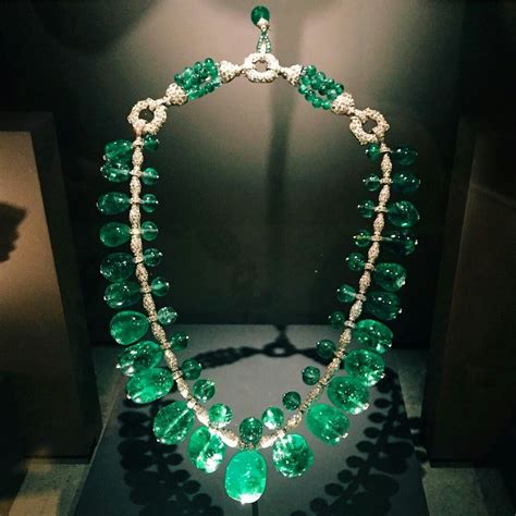 This is the #Cartier necklace Marjorie Merriweather Post gave to the ...