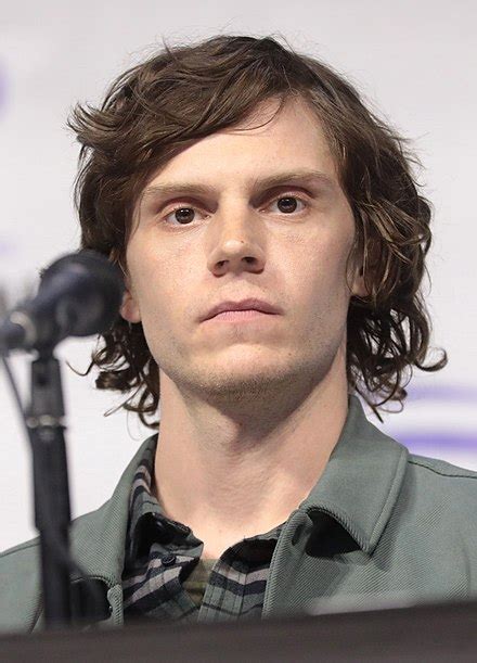 Evan Peters - Wikiwand