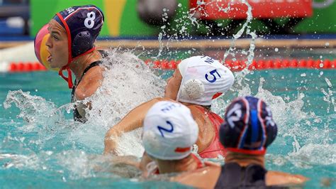 US women roll to another easy water polo win at Olympics - ESPN