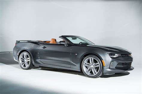 2016 Chevrolet Camaro Convertible Sheds Weight, Keeps Sleek Profile