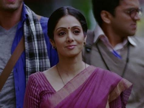 English Vinglish | Full Title Track (Female Version) | Sridevi Best Song - YouTube