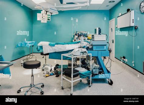 Surgical equipment inside operating room at modern hospital Stock Photo - Alamy