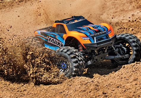 Traxxas Maxx: Review by Velocity RC - Video - Hobbymedia