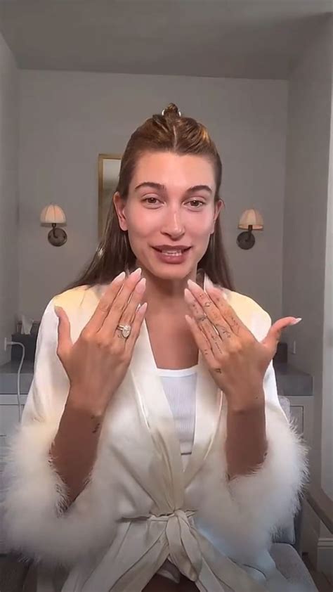 Celebrity Nails, Celebrity Beauty, Hailey Bieber Street Style, Hayley Bieber, Beginners Eye ...