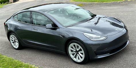 2022 Tesla Model 3 Standard Range Plus RWD - Find My Electric