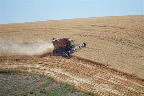 Pin by Jim Straughan on Farm machinery - Combines | Farm life, Classic ...