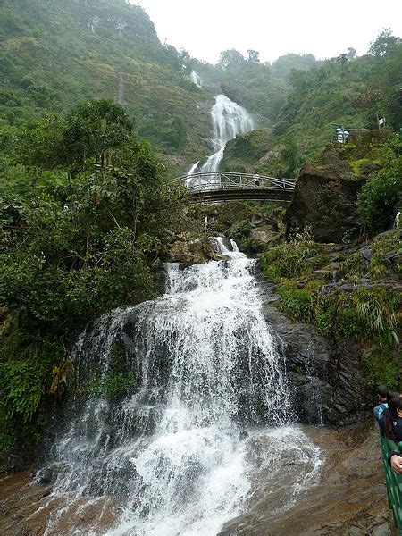 Vietnam Landmarks - Thác Bạc (H. Sa Pa,Lao Cai,Viet Nam)