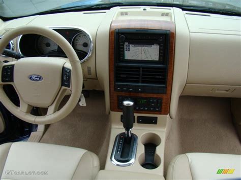 2006 Ford Explorer Eddie Bauer Dashboard Photos | GTCarLot.com