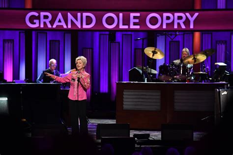 Grand Ole Opry's 5,000th Show: How to Watch, Who's Performing - Rolling ...