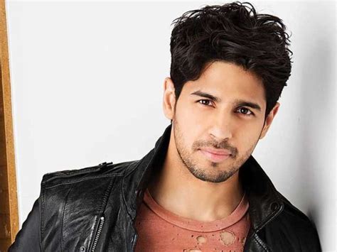 Birthday Special: Top 5 Sidharth Malhotra Songs To Listen Again! - Wedding Affair