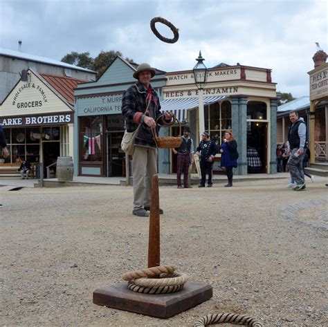 Why Quoits / Ring Toss is The Perfect Game For Summer Parties — Maclano