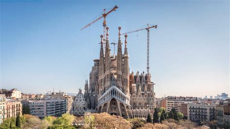 Sagrada Familia: the most visited church in the world. Tickets and history