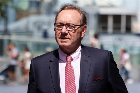 Accusé d’agressions sexuelles, l’acteur américain Kevin Spacey reconnu non coupable à Londres ...